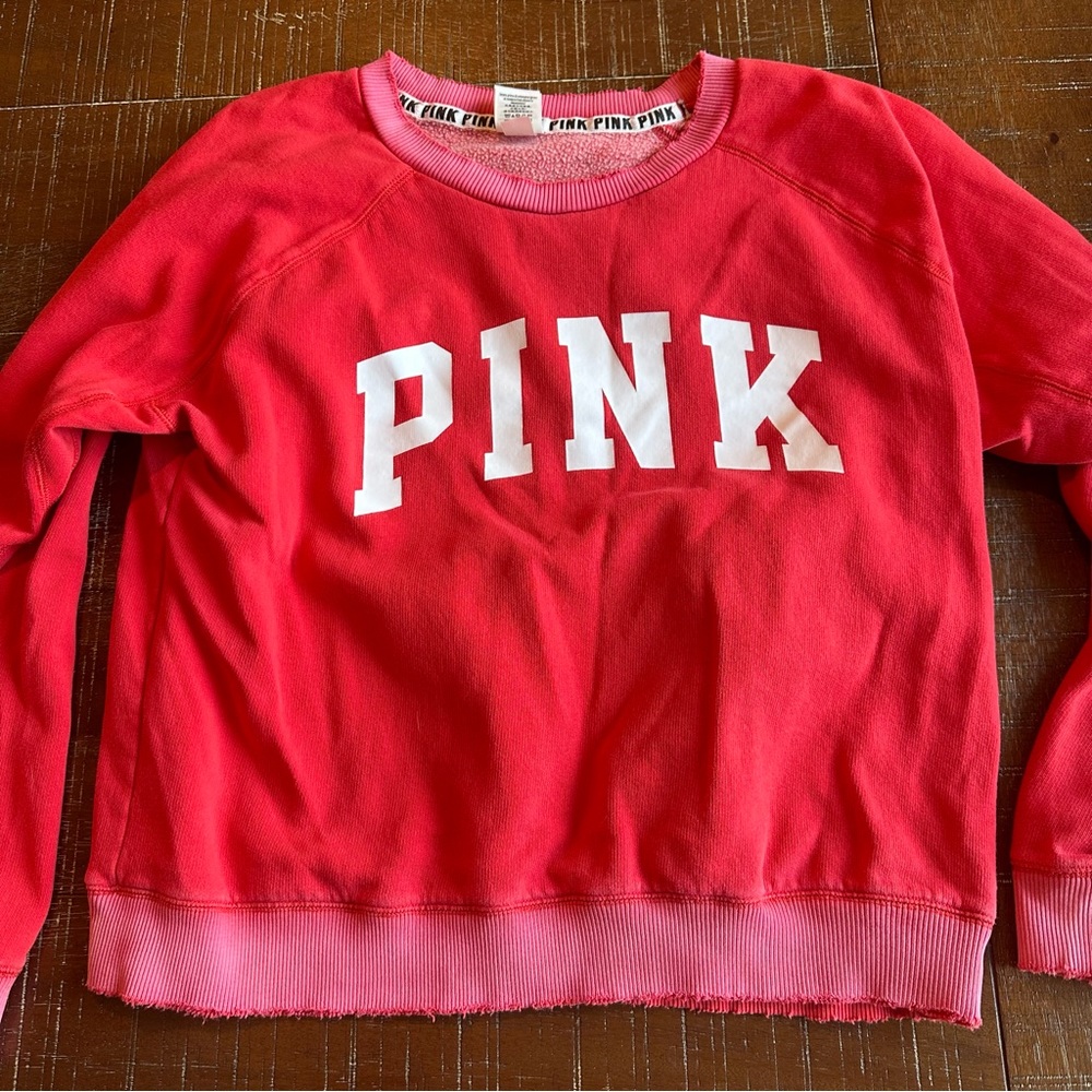 VS Pink Crew